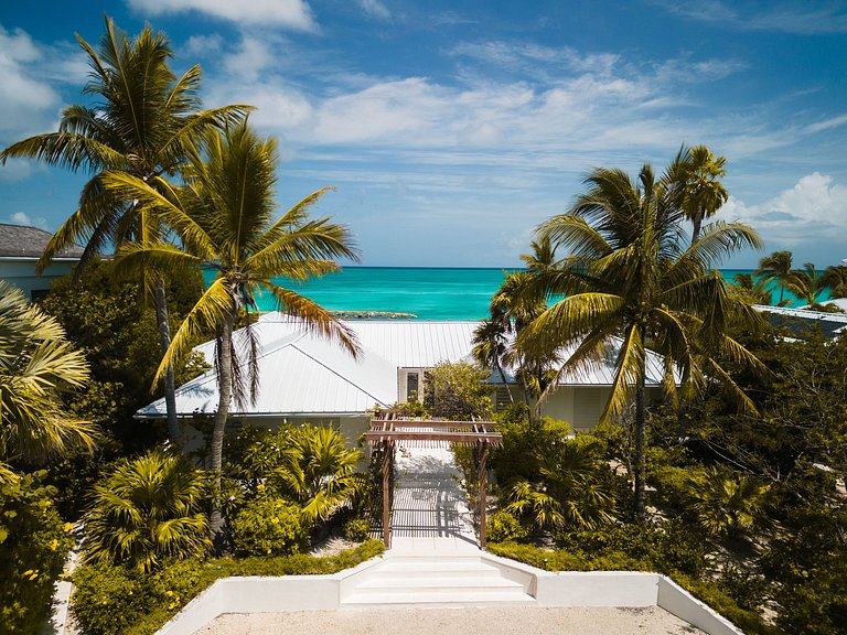 Tci020 – Villa à beira-mar com piscina em Grace Bay