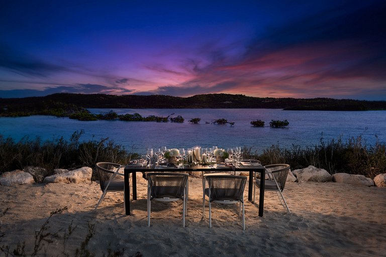 Tci017 – Seafront charming villa in Chalk Sound