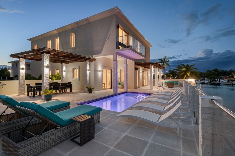 Tci021 – Villa en bord de l’eau près de Leeward Marina