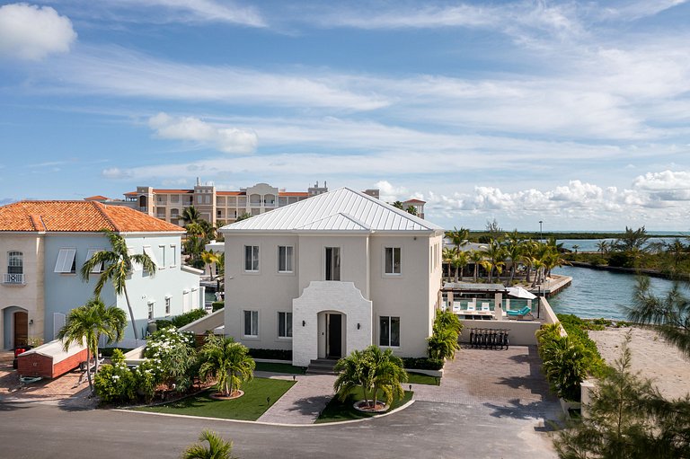Tci021 – Villa frente al agua cerca de Leeward Marina