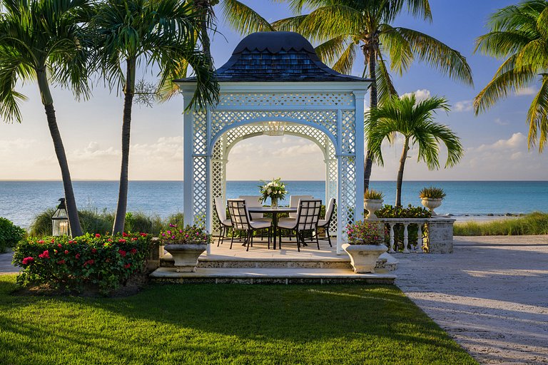 Tci010 – Elegante refugio frente al mar en Grace Bay