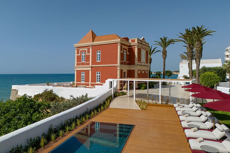 Alg020 - Villa in the heart of Armação de Pêra