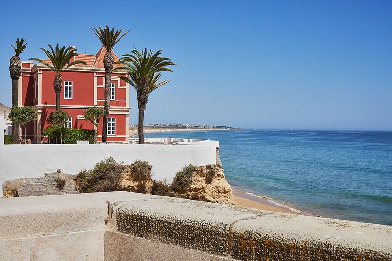 Alg020 - Villa in the heart of Armação de Pêra