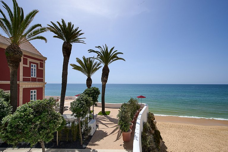 Alg020 - Villa in the heart of Armação de Pêra