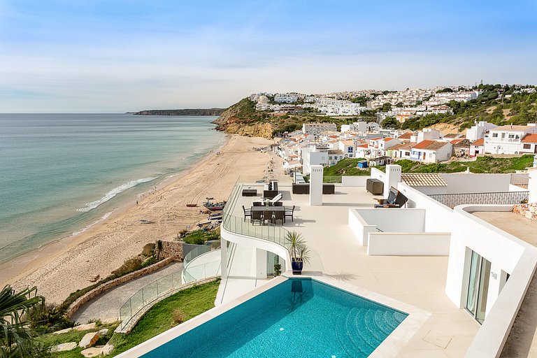 Alg002 - Elegância sobre as Falésias com Vista Mar