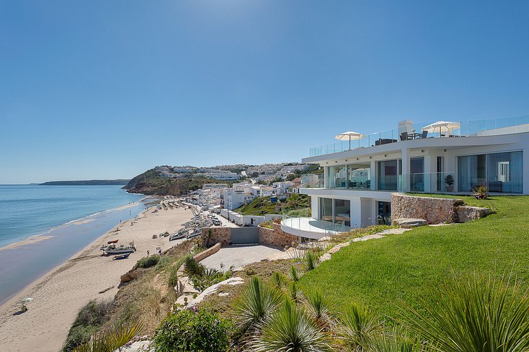 Alg002 - Elegância sobre as Falésias com Vista Mar