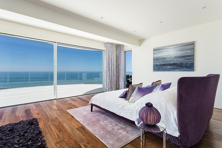 Alg002 - Clifftop Elegance with Ocean Views