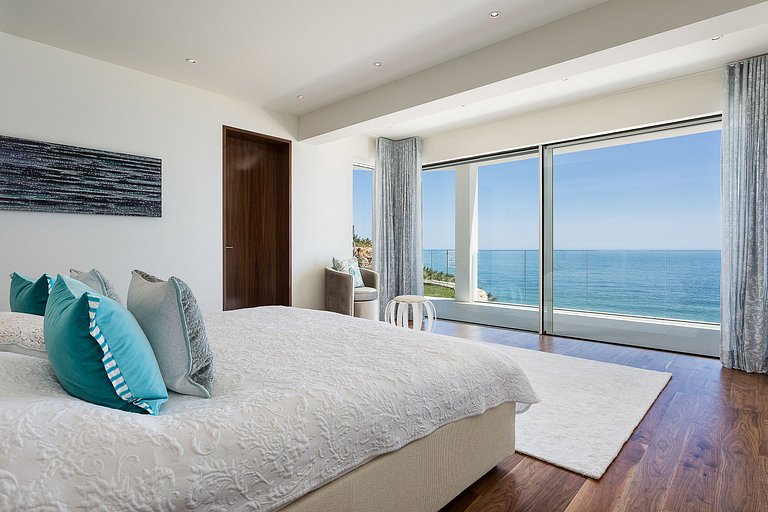 Alg002 - Elegância sobre as Falésias com Vista Mar