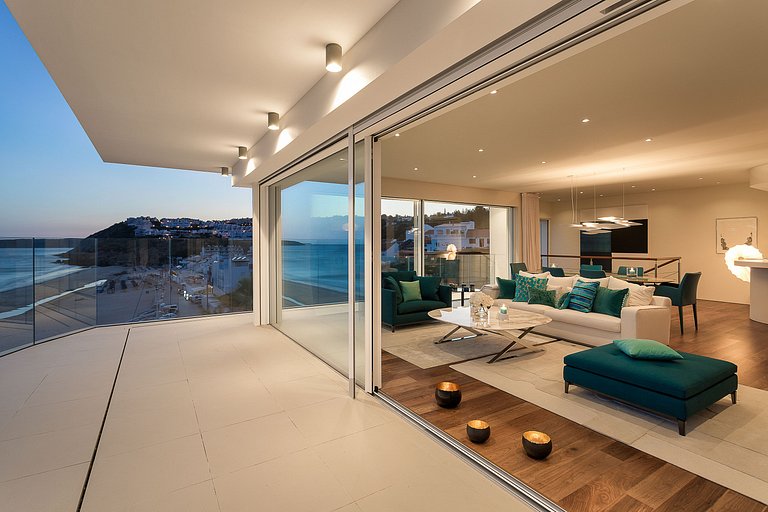 Alg002 - Elegância sobre as Falésias com Vista Mar
