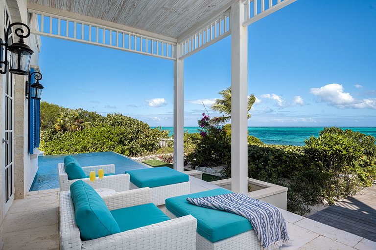 Tci001 – Elegant beachfront villa in Turtle Cove