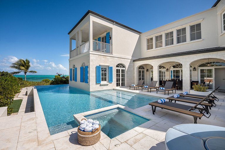 Tci001 – Villa elegante frente al mar en Turtle Cove