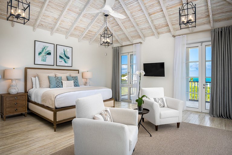 Tci001 – Elegant beachfront villa in Turtle Cove