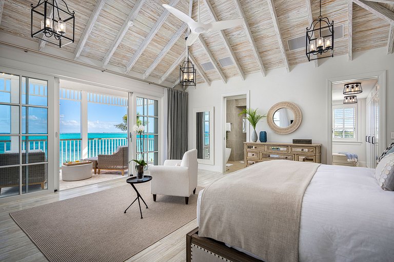 Tci001 – Elegant beachfront villa in Turtle Cove