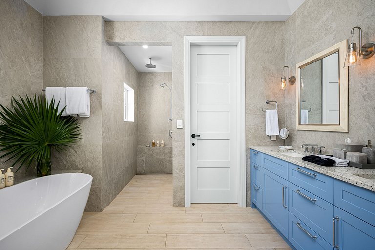 Tci001 – Elegant beachfront villa in Turtle Cove