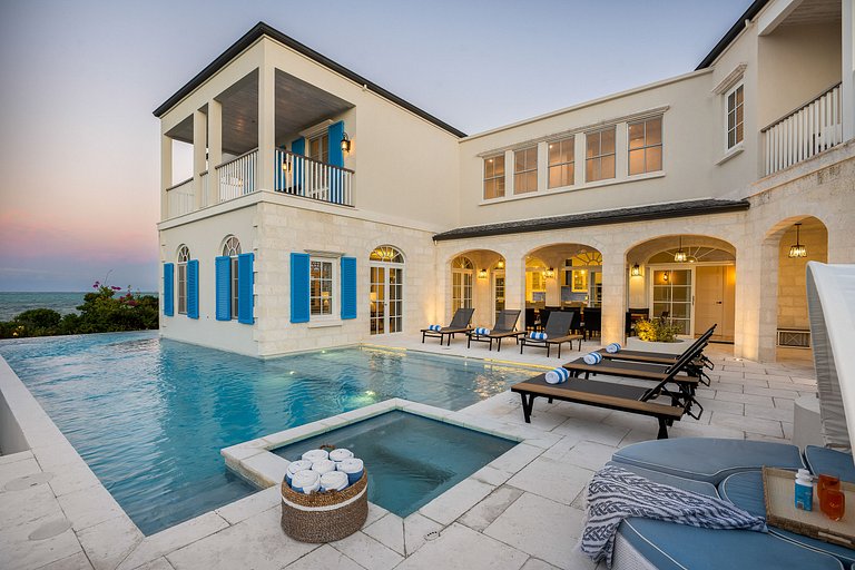Tci001 – Villa elegante frente al mar en Turtle Cove