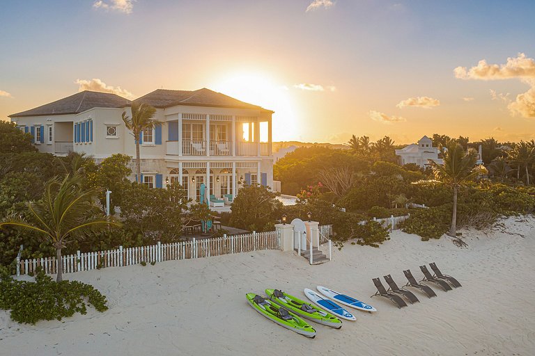 Tci001 – Elegant beachfront villa in Turtle Cove