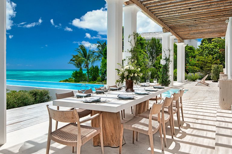 Tci006 – Hillside villa with sea views in Blue Mountain