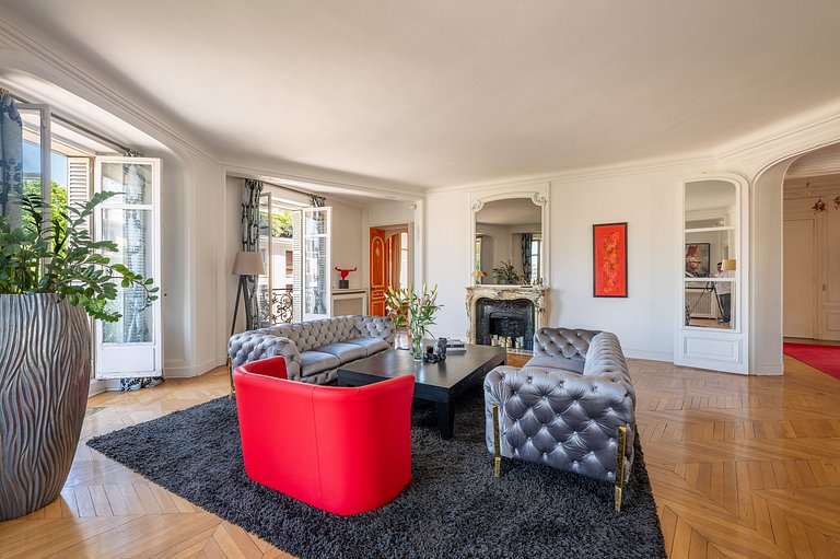 Par147 - Grand appartement proche du Parc Monceau