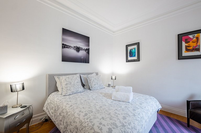 Par147 - Spacious apartment close to Parc Monceau