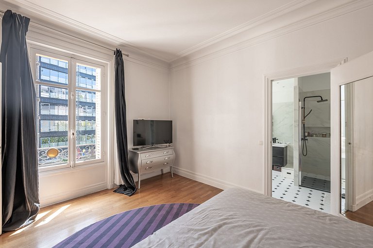 Par147 - Spacious apartment close to Parc Monceau