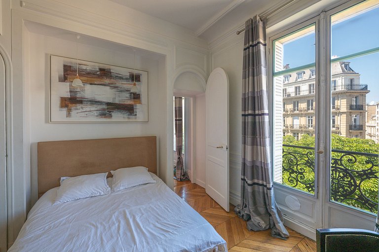 Par147 - Spacious apartment close to Parc Monceau