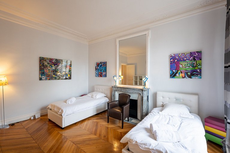 Par147 - Spacious apartment close to Parc Monceau
