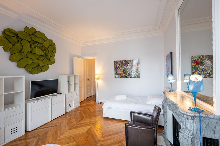 Par147 - Spacious apartment close to Parc Monceau