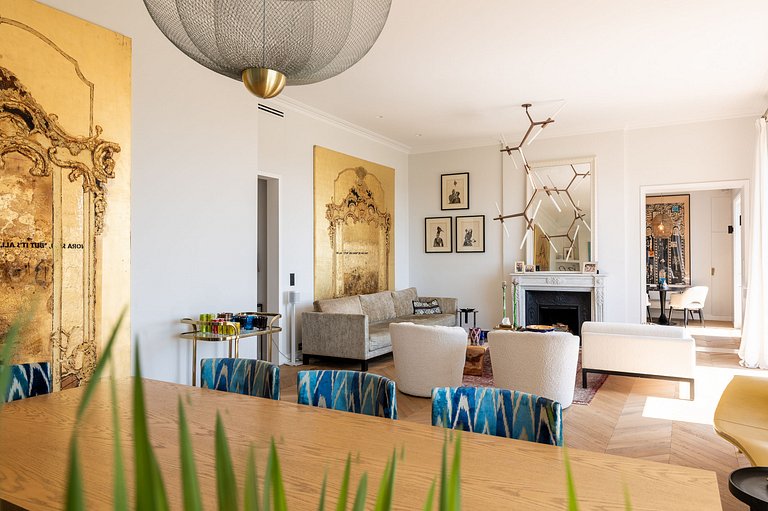 Par066 – Sophisticated Paris Retreat with Iconic Views