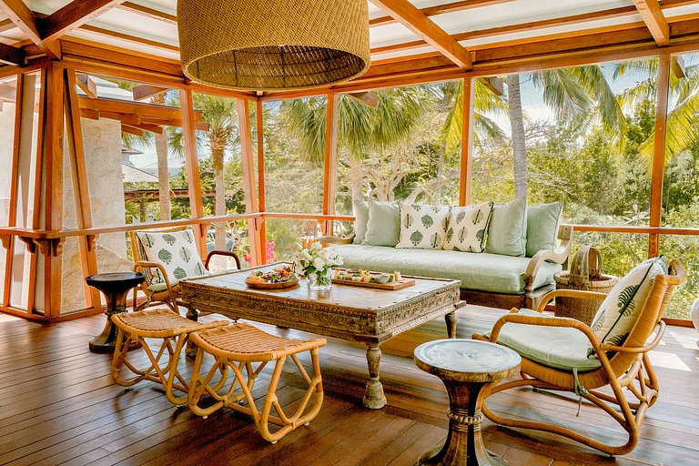 Tci008 – Villa frente al mar con piscina en Grace Bay