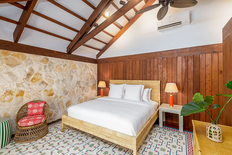 Tci008 – Vila beira-mar com piscina em Grace Bay