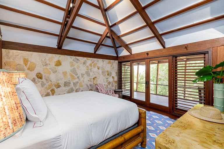 Tci008 – Villa frente al mar con piscina en Grace Bay