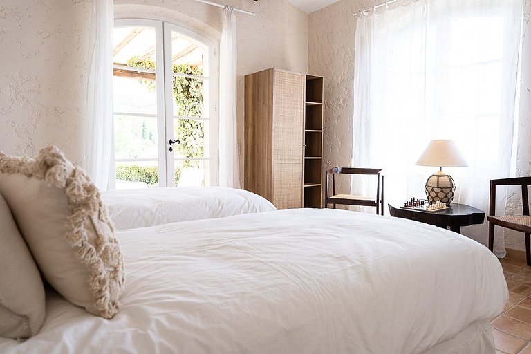 Azu056 - Vila com piscina em Ramatuelle