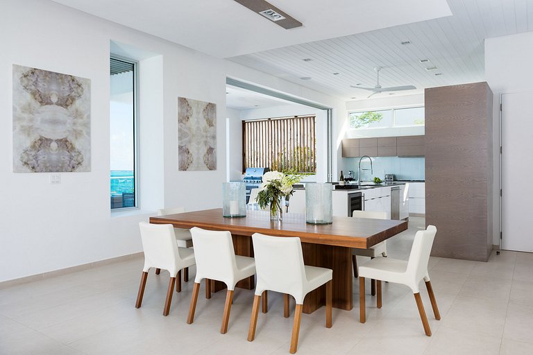 Tci024 – Luxurious beachfront villa in Turks and Caicos