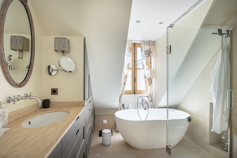 Par014 - Exceptional Penthouse in Saint-Germain