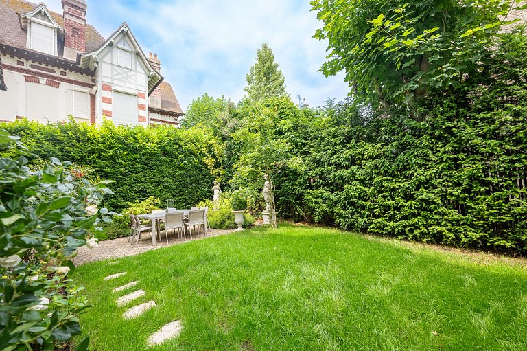 Nor014 - Elegant Deauville Home with Garden