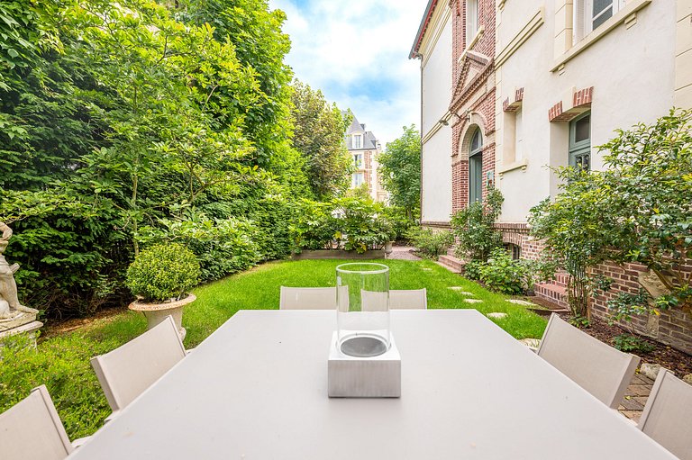 Nor014 - Elegant Deauville Home with Garden