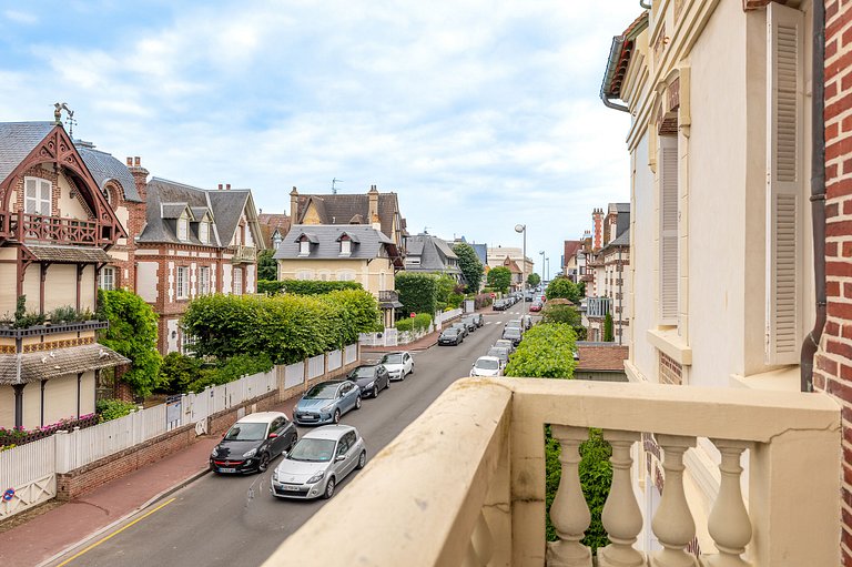 Nor014 - Elegant Deauville Home with Garden