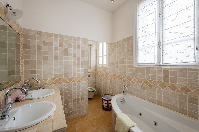 Nor014 - Elegant Deauville Home with Garden