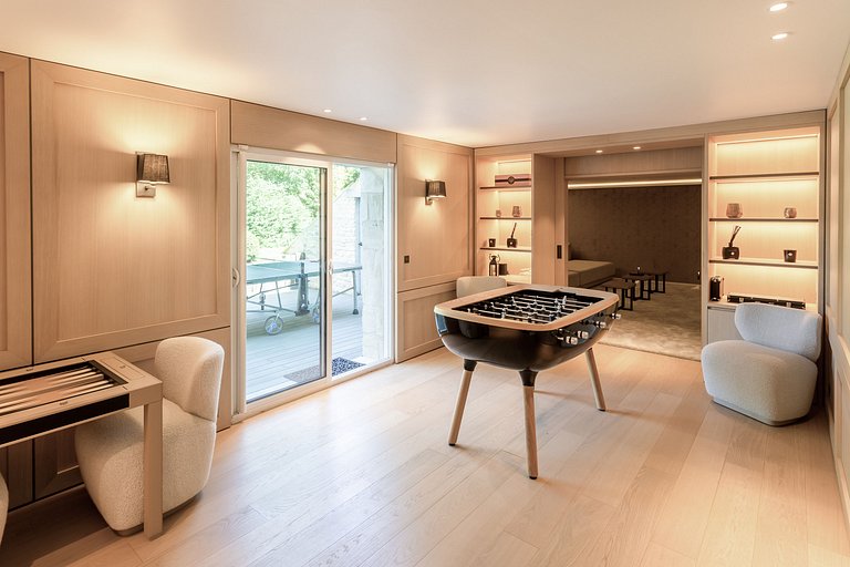 Nor008 - Exceptional Norman Property with View