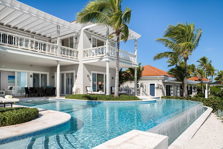 Tci012 – Oceanview villa with pool in Long Bay