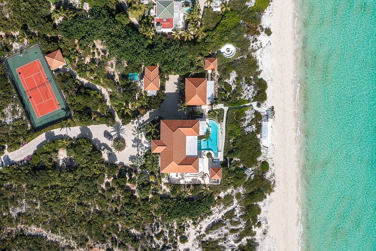Tci012 – Oceanview villa with pool in Long Bay