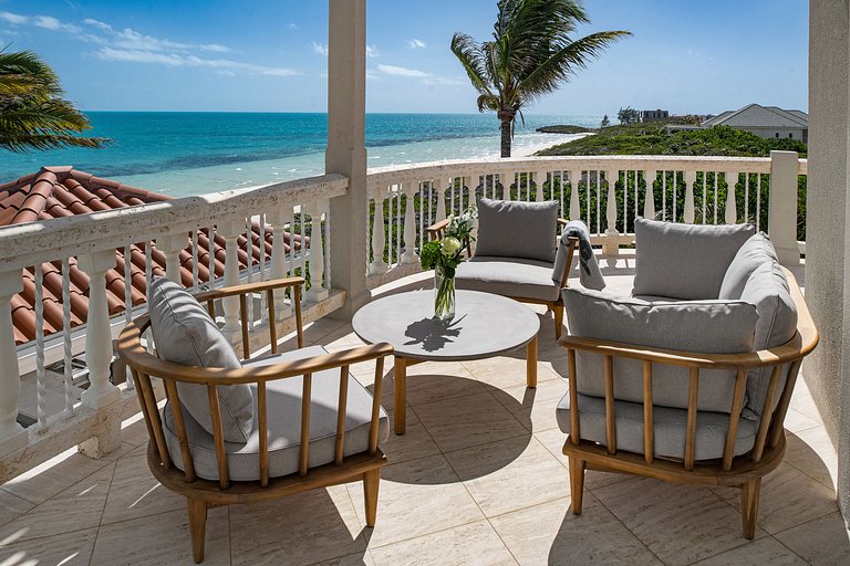 Tci012 – Oceanview villa with pool in Long Bay