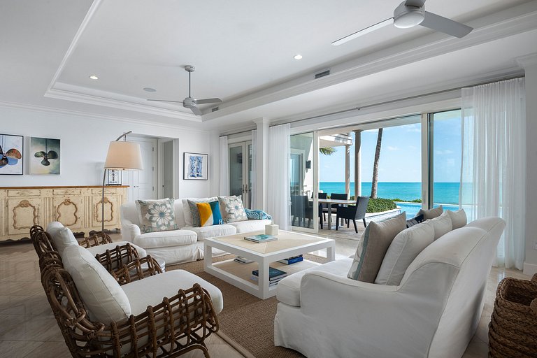 Tci012 – Oceanview villa with pool in Long Bay