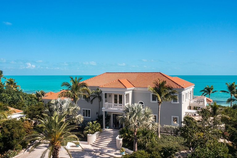 Tci012 – Oceanview villa with pool in Long Bay