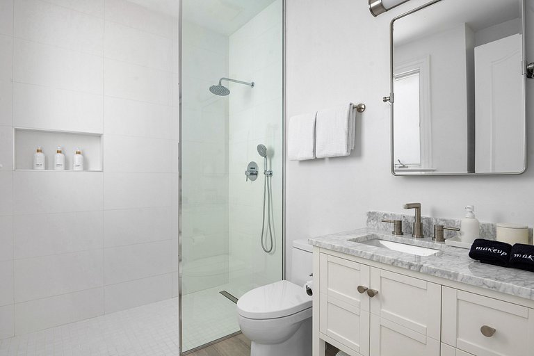 Tci012 – Oceanview villa with pool in Long Bay