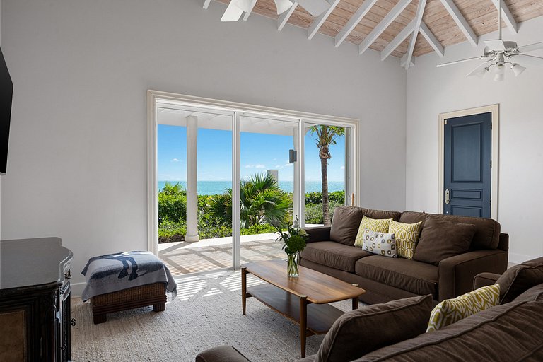 Tci012 – Oceanview villa with pool in Long Bay