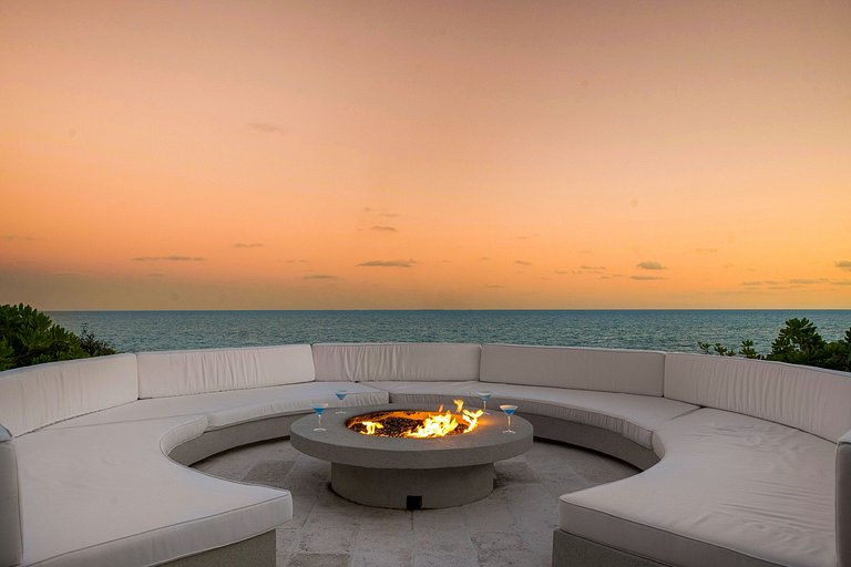 Tci012 – Oceanview villa with pool in Long Bay
