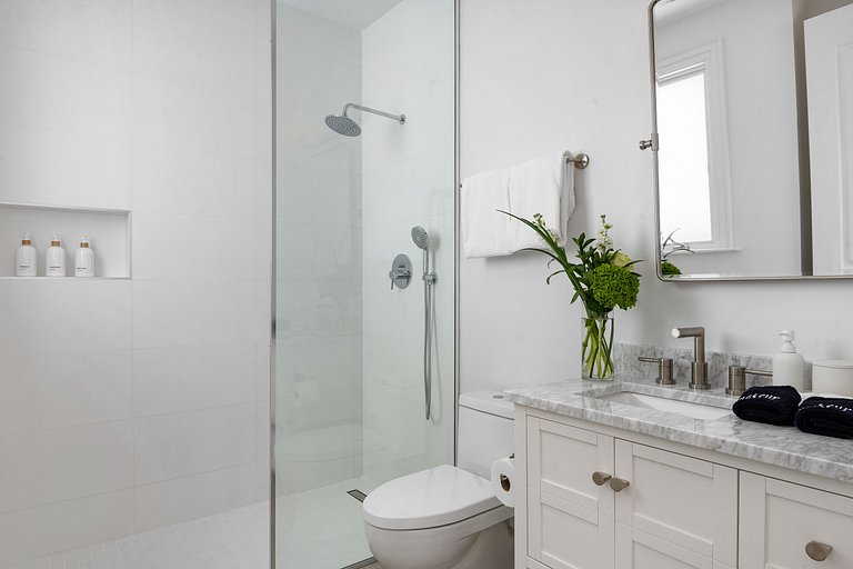 Tci012 – Oceanview villa with pool in Long Bay