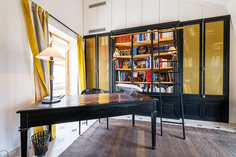 Par014 - Exceptional Penthouse in Saint-Germain