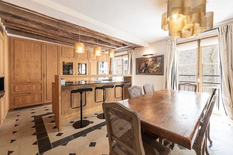 Par014 - Exceptional Penthouse in Saint-Germain